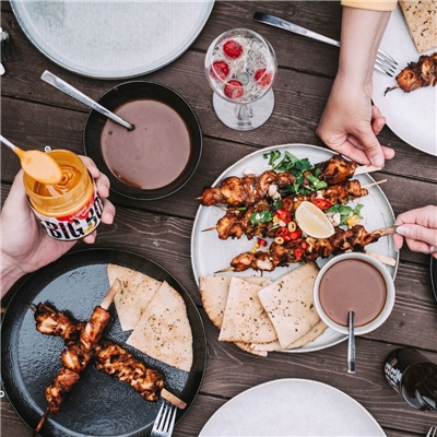 RECEPT: Kuracie Satay s arašidovou omáčkou