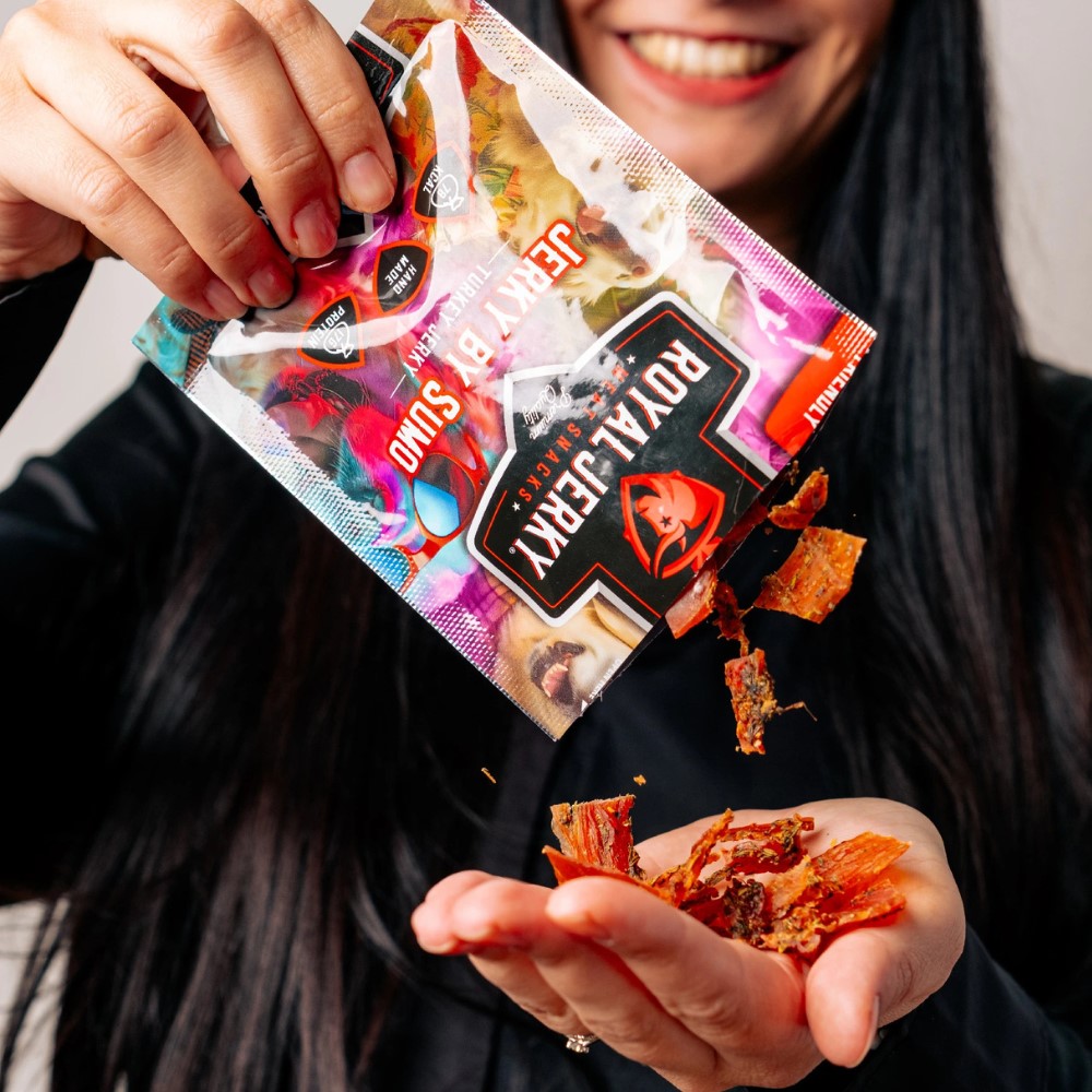 Royal Jerky: Jerky by Sumo (krůtí sušené maso s bylinkami) 22g (2) Royal Jerky: Jerky by Sumo (krůtí sušené maso s bylinkami) 22g (2)